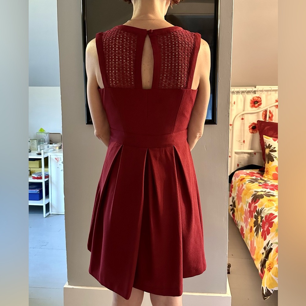 ModCloth Red Sleeveless Fit and Flare Dress with Sweetheart Mesh Neckline XS - Picture 8 of 9